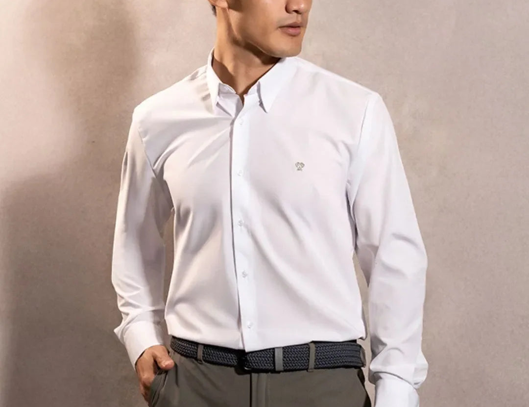 Camisa Performance blanca antiarrugas para hombre marca DANTE tallaje regular fit foto modelo