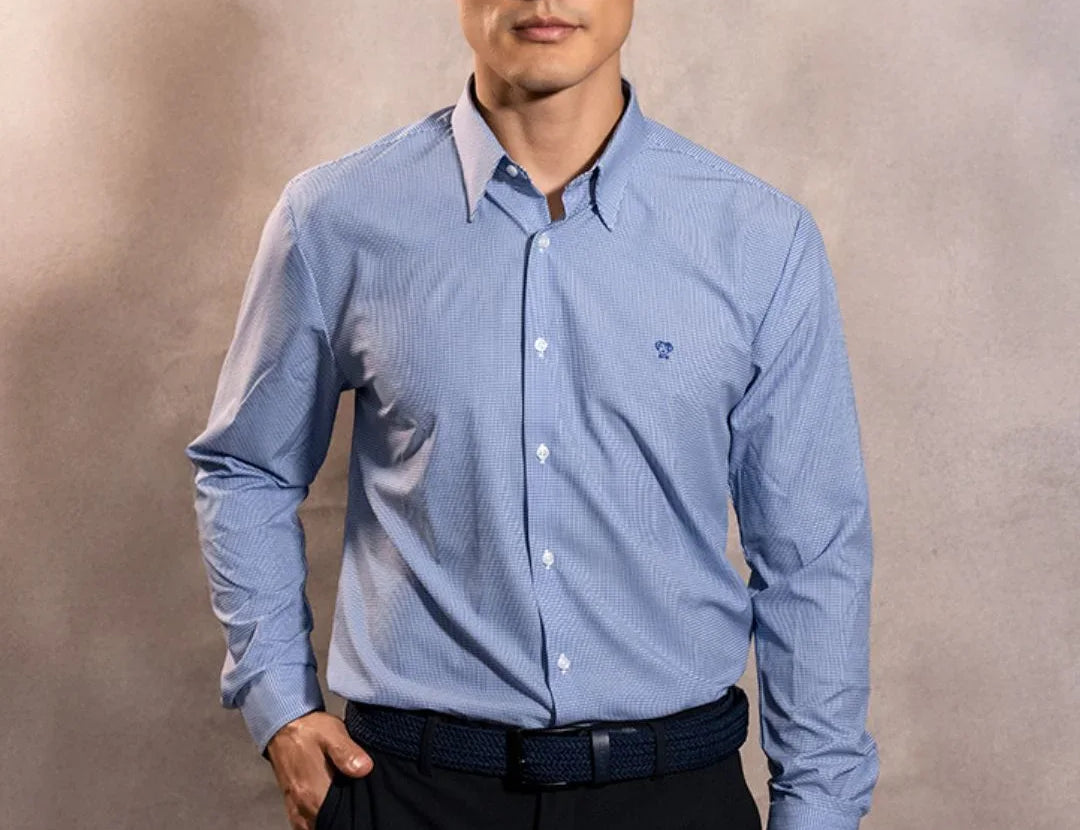 Camisa Performance cuadros azul oscuro antiarrugas para hombre marca DANTE tallaje regular fit foto modelo