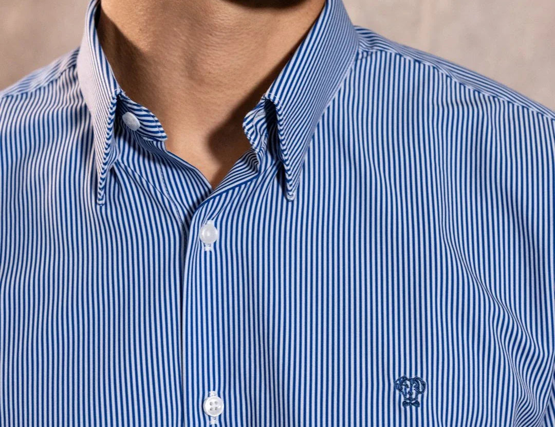 Camisa Performance rayas azul oscuro antiarrugas para hombre marca DANTE tallaje regular fit foto logo