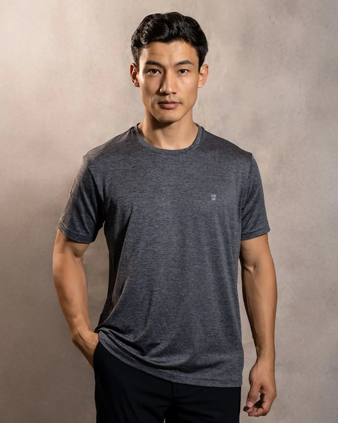 Camiseta Performance Antiarrugas Gris Jaspe Oscuro