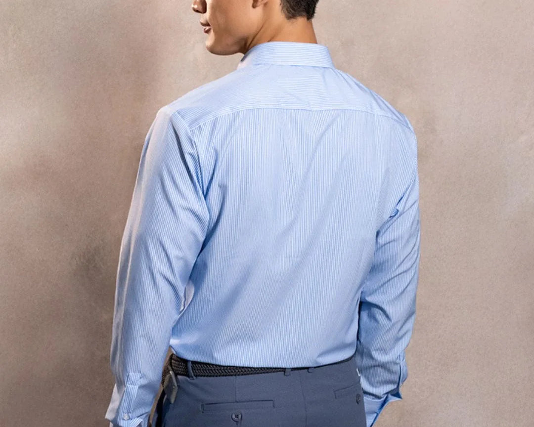 Camisa Performance rayas azul claro antiarrugas para hombre marca DANTE tallaje regular fit foto espaldas