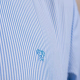 Camisa Performance rayas azul claro antiarrugas para hombre marca DANTE tallaje regular fit foto tela