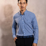 Camisa Performance rayas azul oscuro antiarrugas para hombre marca DANTE tallaje regular fit foto modelo