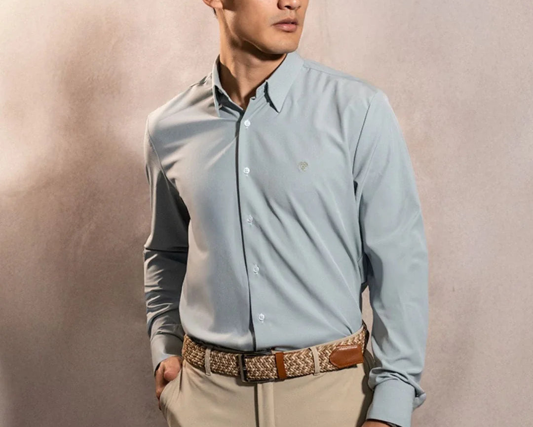 Camisa Performance verde sage antiarrugas para hombre marca DANTE tallaje regular fit foto modelo1