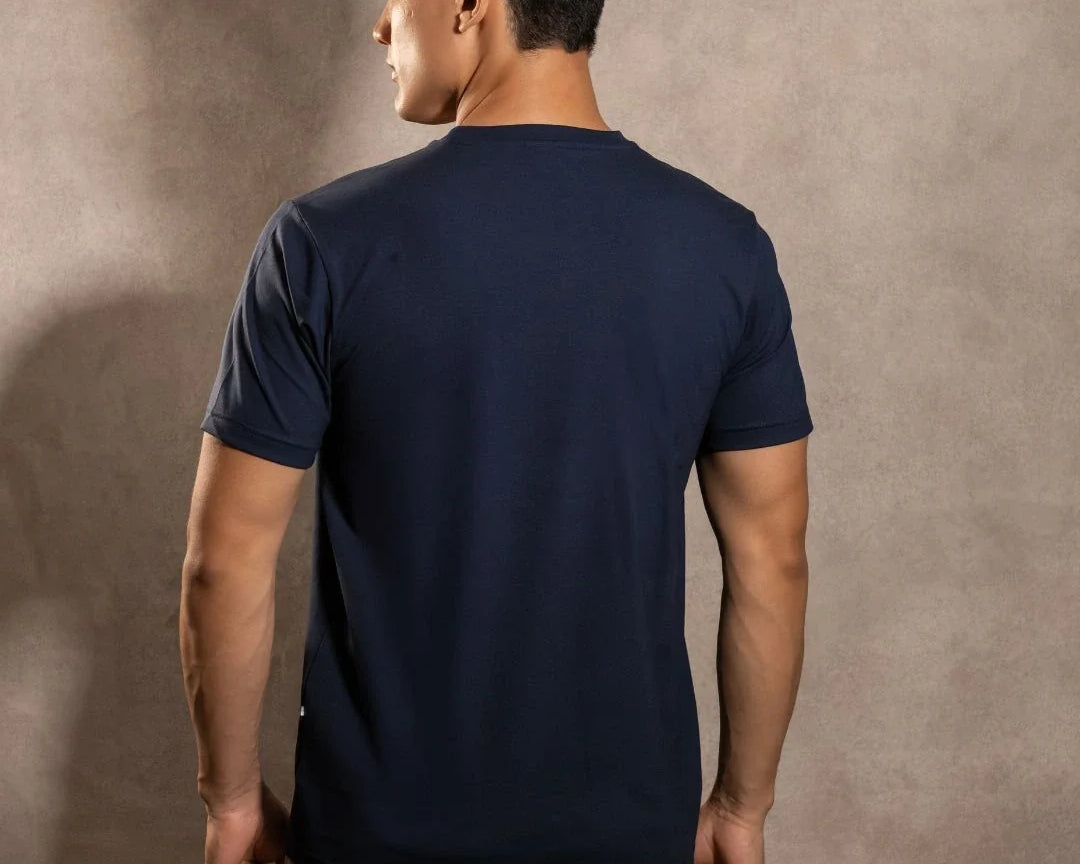 Camiseta antimanchas Dark Blue hombre marca DANTE tallaje regular fit foto espalda