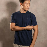 Camiseta antimanchas Dark Blue hombre marca DANTE tallaje regular fit foto modelo