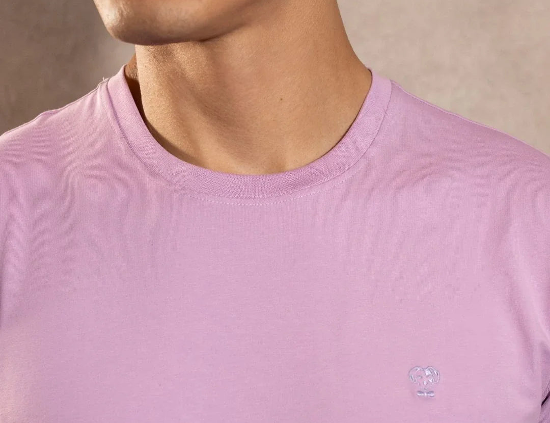 Camiseta antimanchas Lila Blue hombre marca DANTE tallaje regular fit foto logo