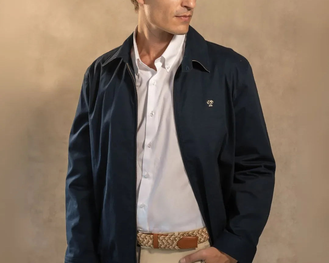 Chaqueta Antimanchas Kyoto Dark Blue para hombre marca DANTE foto modelo