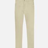 Pantalón performance antimanchas Taupé para hombre marca dante tallaje regular fit foto mockup
